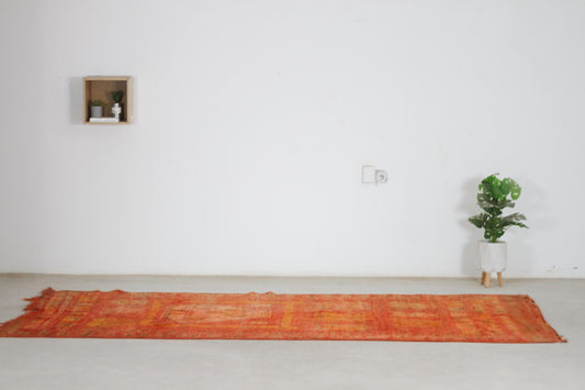 Vintage Moroccan Rug – Handmade Wool Berber rug, 5x10 ft – Orange beni mguild rug