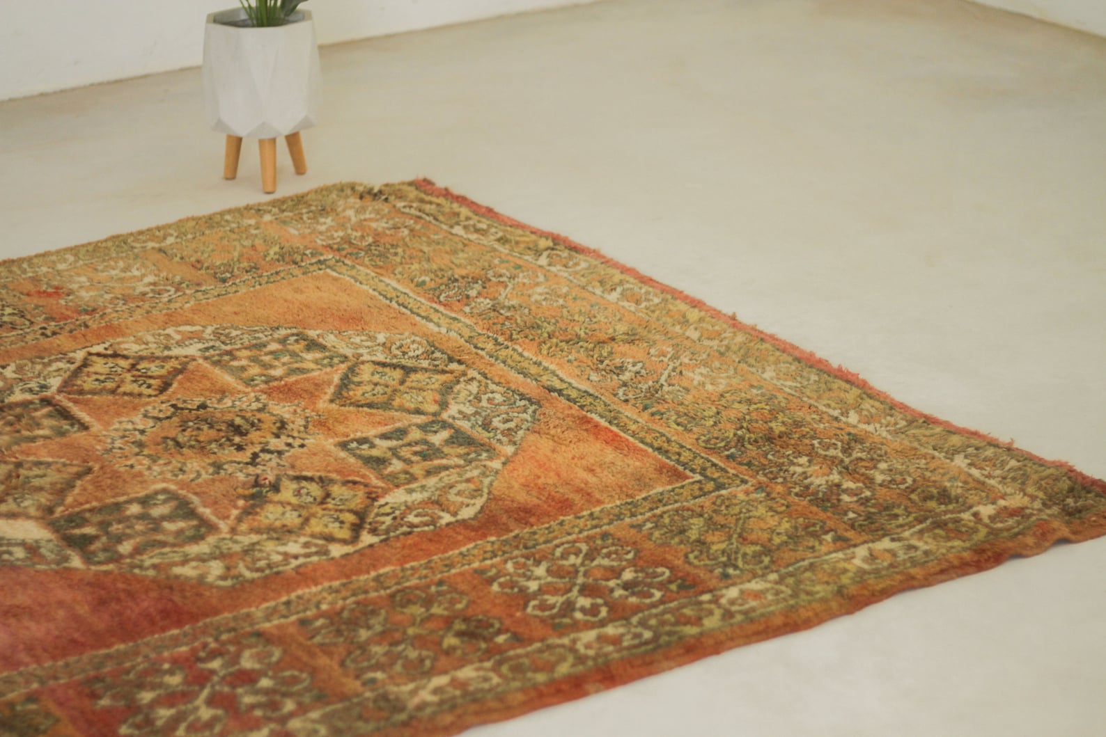 Vintage Moroccan Rug – Handmade Wool Berber rug, 6x12 ft – Large beni mguild rug