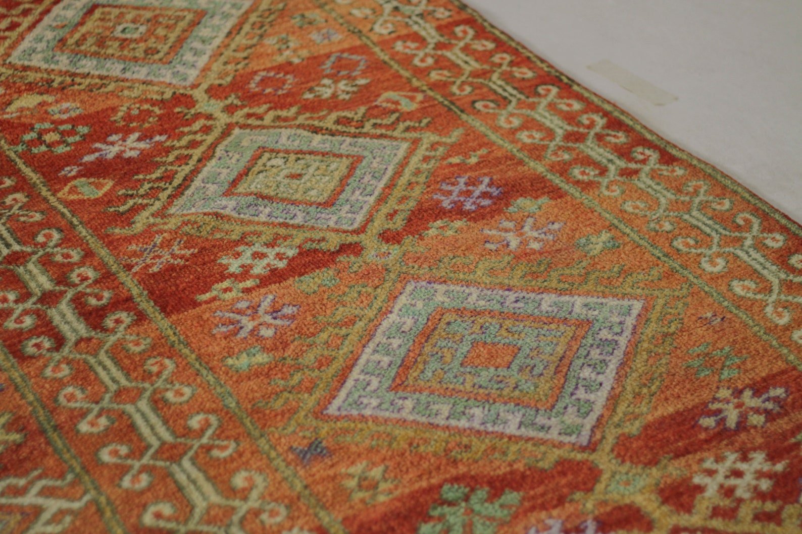Vintage Moroccan Rug – Handmade Wool Berber rug, 6x10 ft – Red beni mguild rug