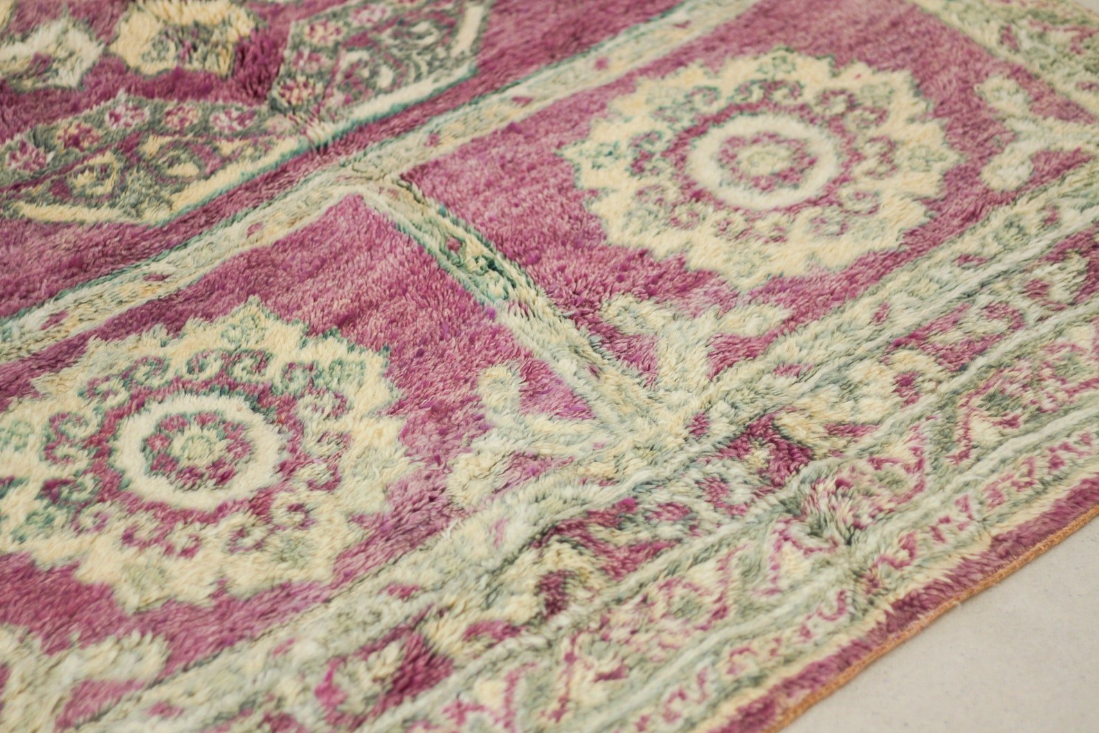 Vintage Moroccan Rug – Handmade Wool Berber rug, 4x7 ft – Purple beni mguild rug