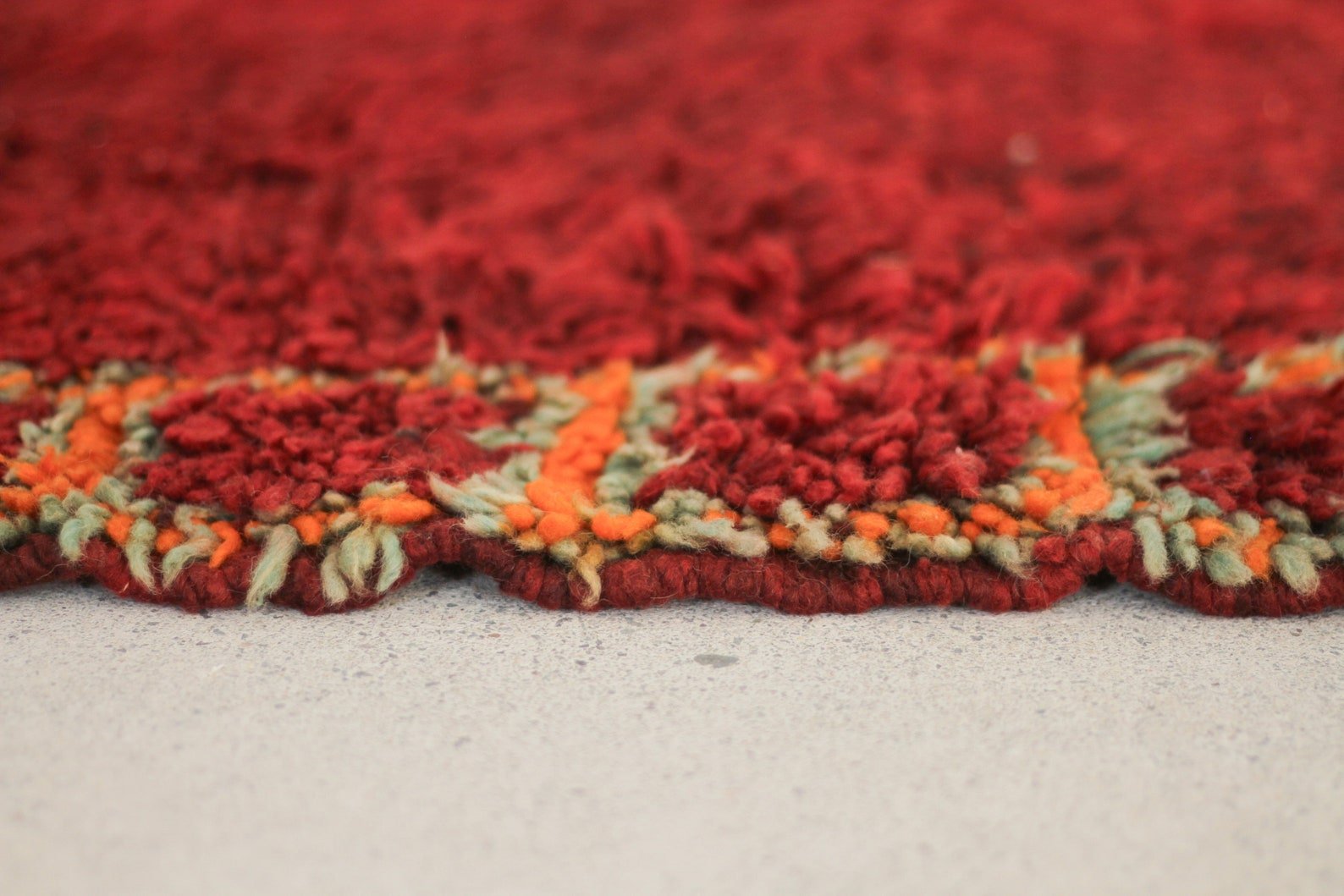 Vintage Moroccan Rug – Handmade Wool Berber rug, 5x8 ft – Red beni mguild rug