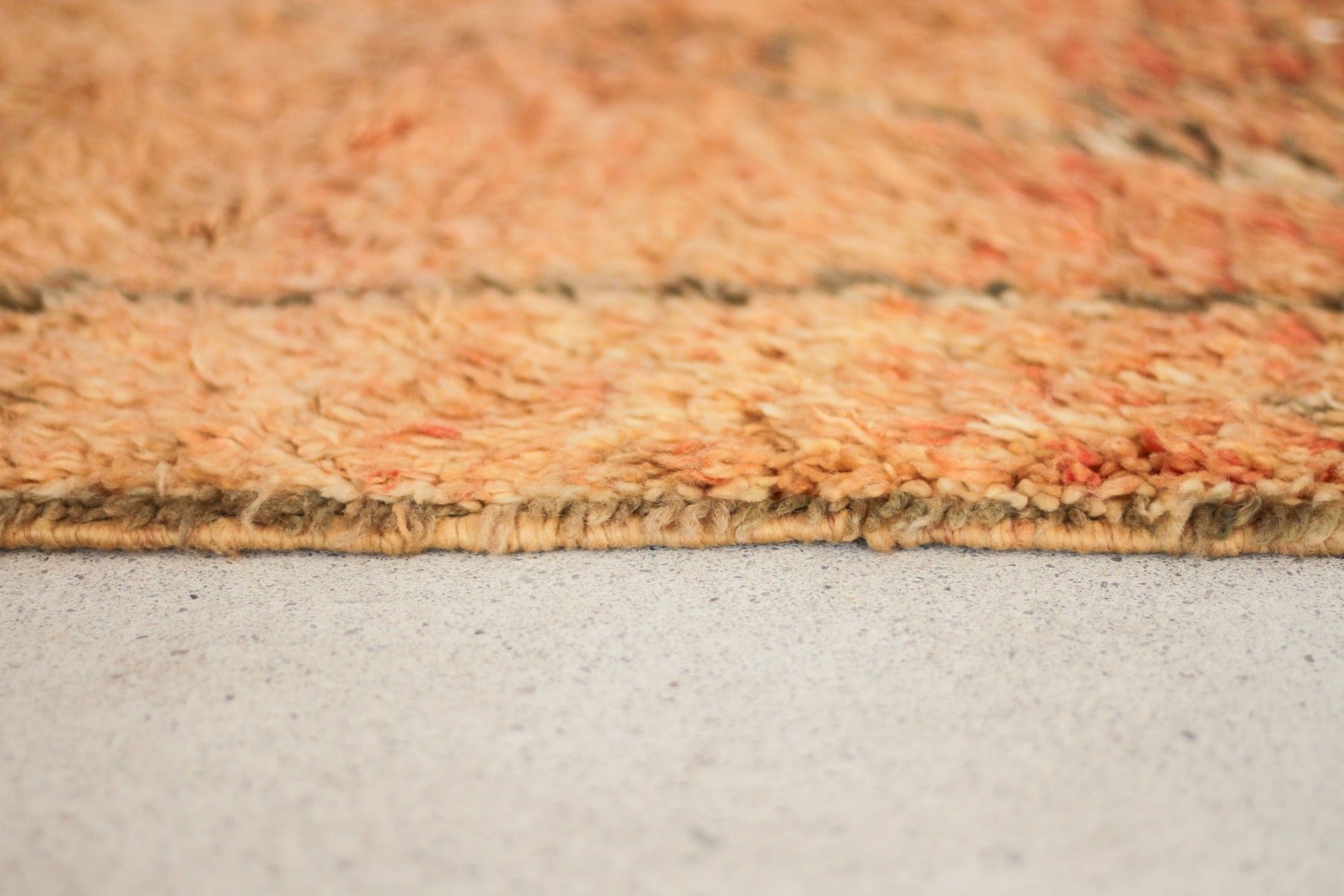 Vintage Moroccan Rug – Handmade Wool Berber rug, 6x11 ft – Peach beni mguild rug