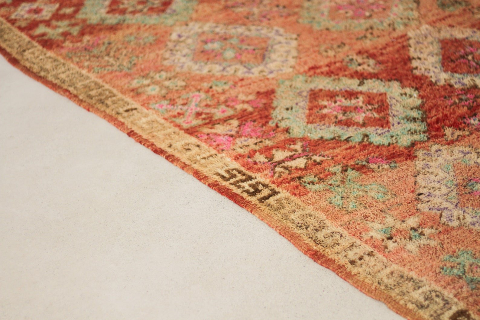 Vintage Moroccan Rug – Handmade Wool Berber rug, 6x11 ft – Red beni mguild rug