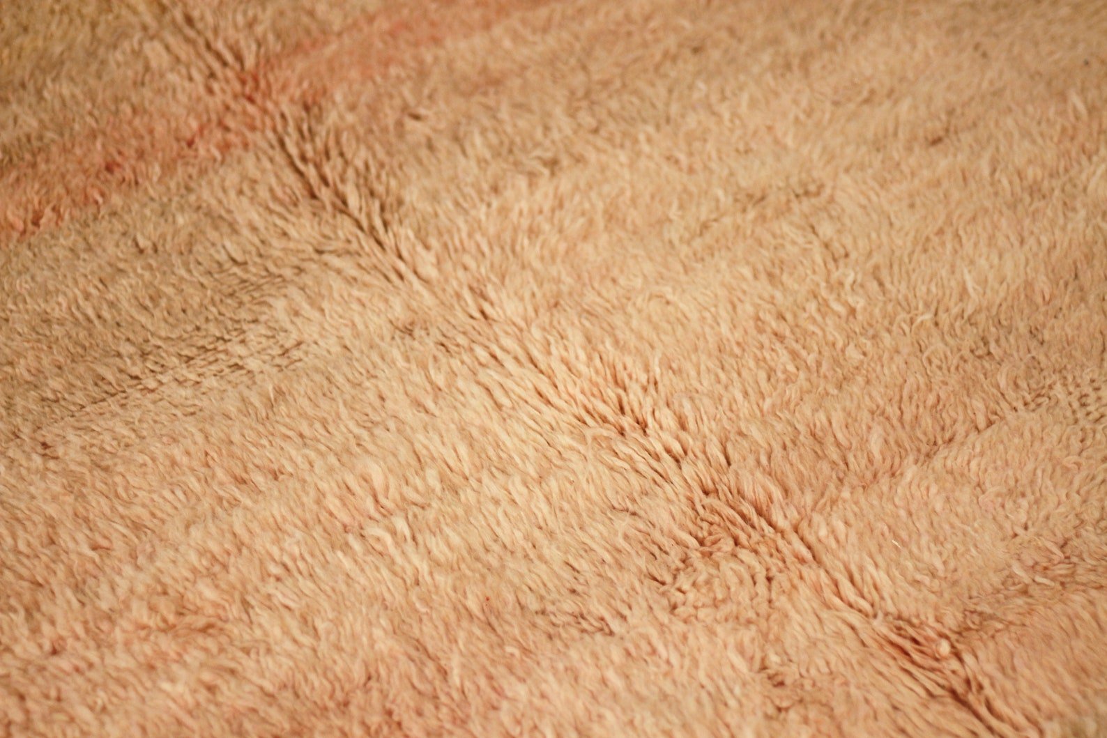 Vintage Moroccan Rug – Handmade Wool Berber rug, 6x10 ft – Peach beni mguild rug
