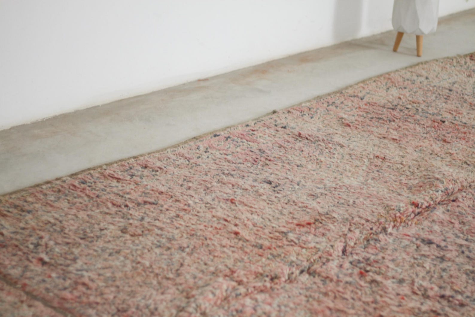 Vintage Moroccan Rug – Handmade Wool Berber rug, 6x11 ft – Pink beni mguild rug
