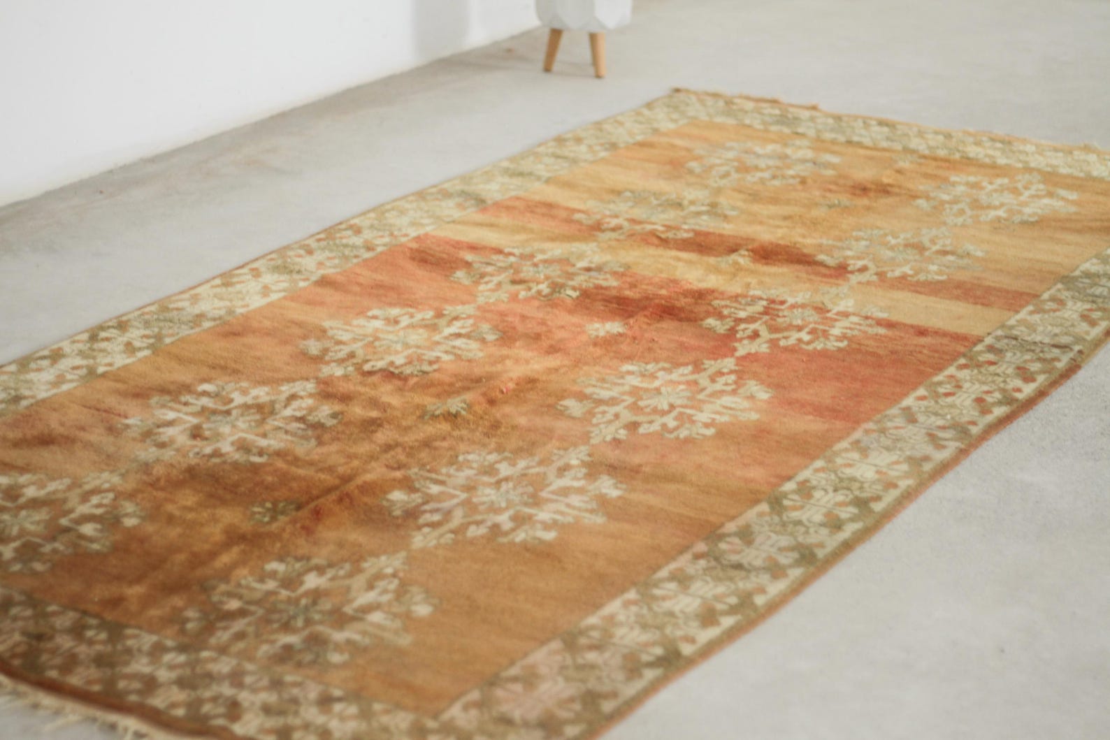 Vintage Moroccan Rug – Handmade Wool Berber rug, 5x10 ft – Red beni mguild rug