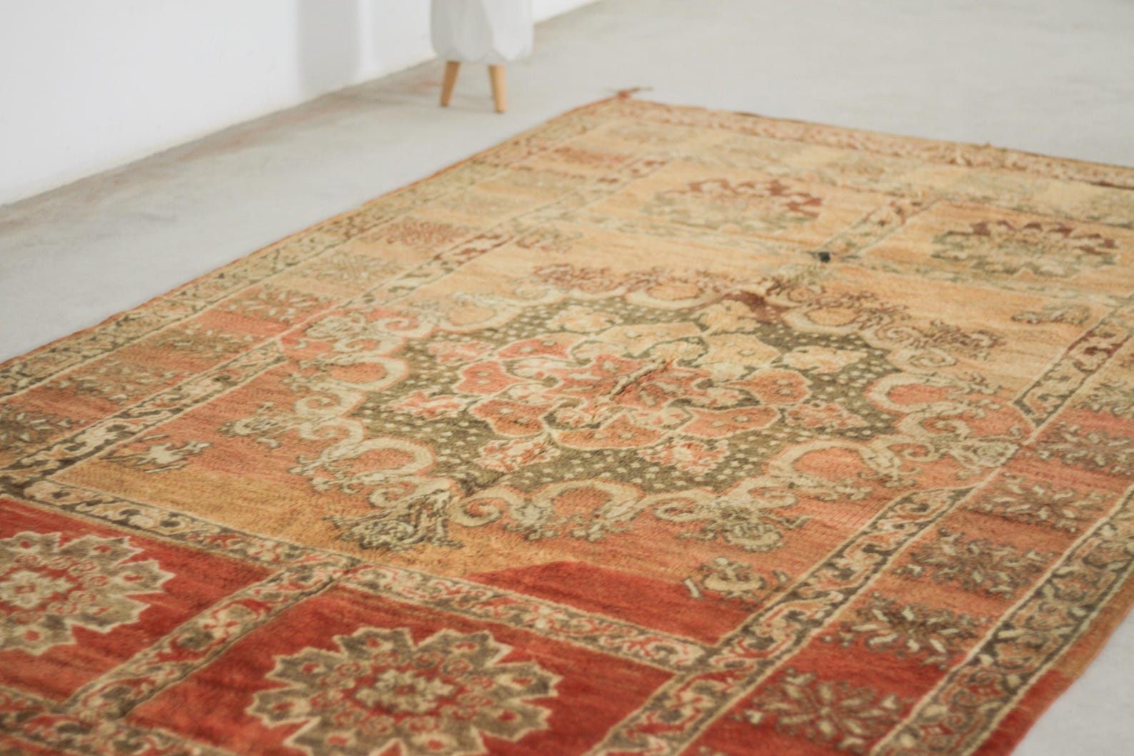 Vintage Moroccan Rug – Handmade Wool Berber rug, 6x11 ft – Peach beni mguild rug