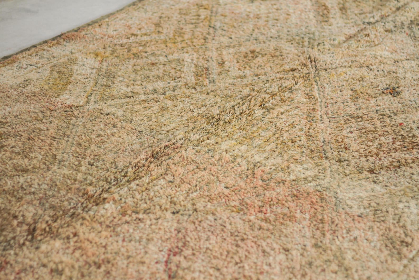 Vintage Moroccan Rug – Handmade Wool Berber rug, 6x11 ft – Peach beni mguild rug