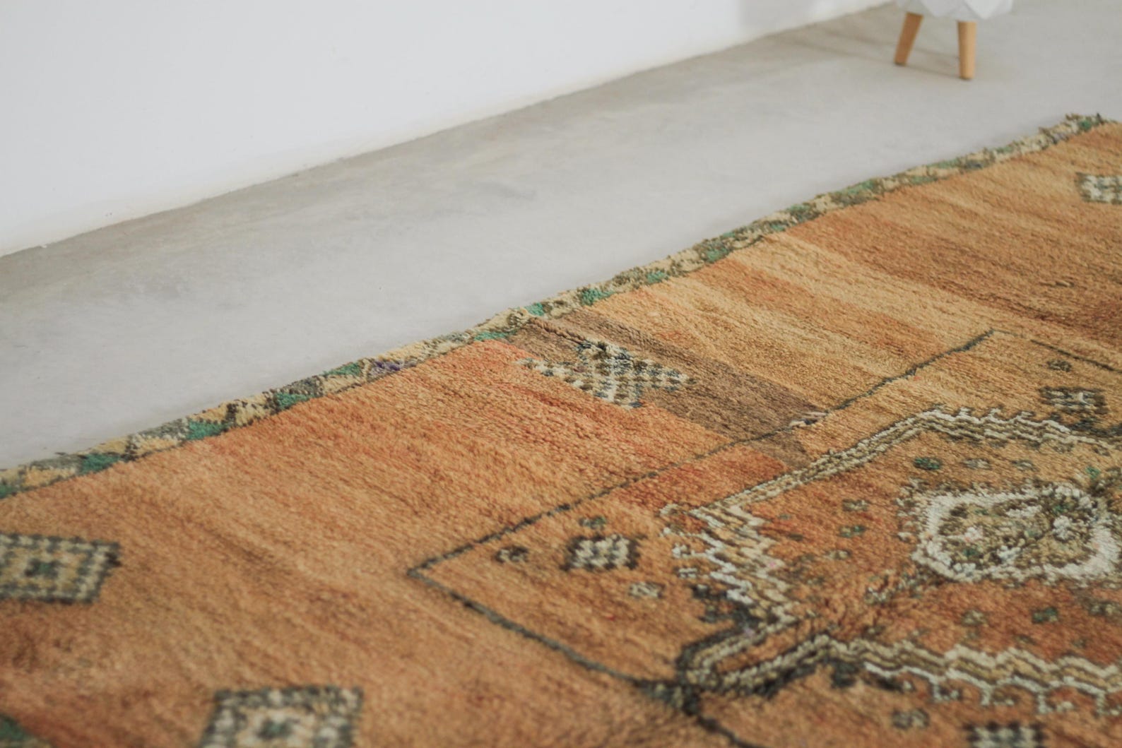 Vintage Moroccan Rug – Handmade Wool Berber rug, 6x8 ft – Brown beni mguild rug
