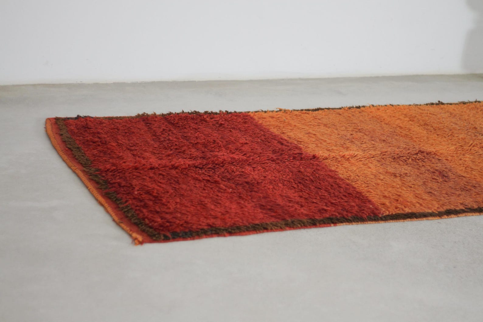 Vintage Moroccan Rug – Handmade Wool Berber rug, 5x8 ft – Orange beni mguild rug