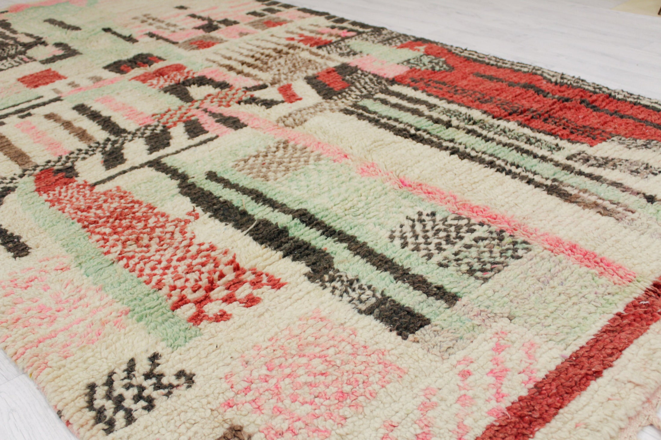 One of a kind vintage Boujaad rug 09