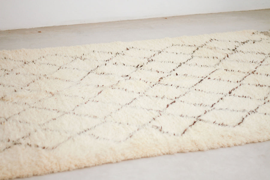 Vintage Cream Moroccan Rug, 6'5" x 10'4" – No. 3