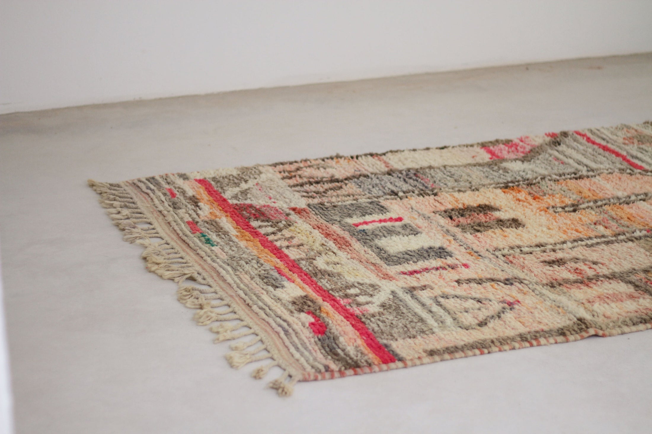 One of a kind vintage Boujaad rug 38