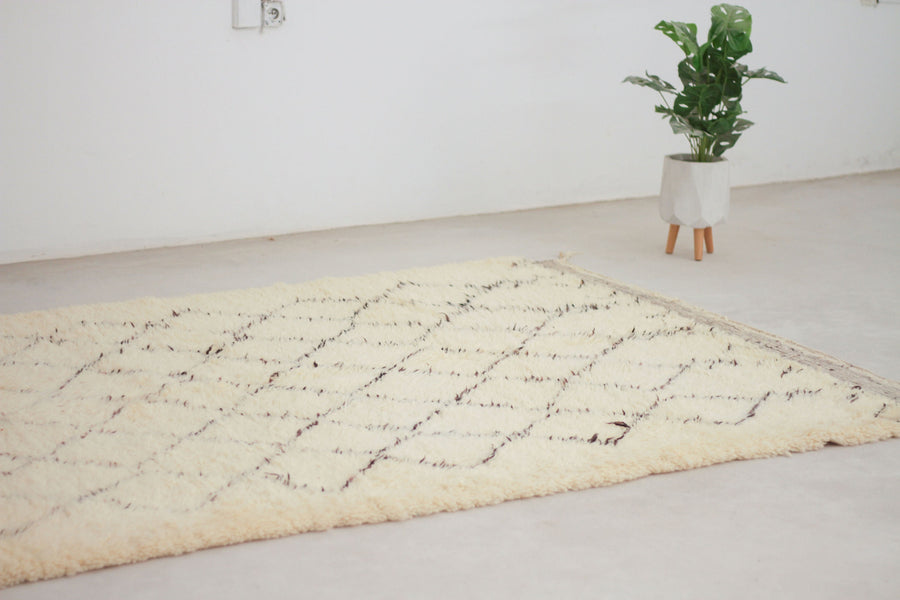 Vintage Cream Moroccan Rug, 6'5" x 10'4" – No. 3
