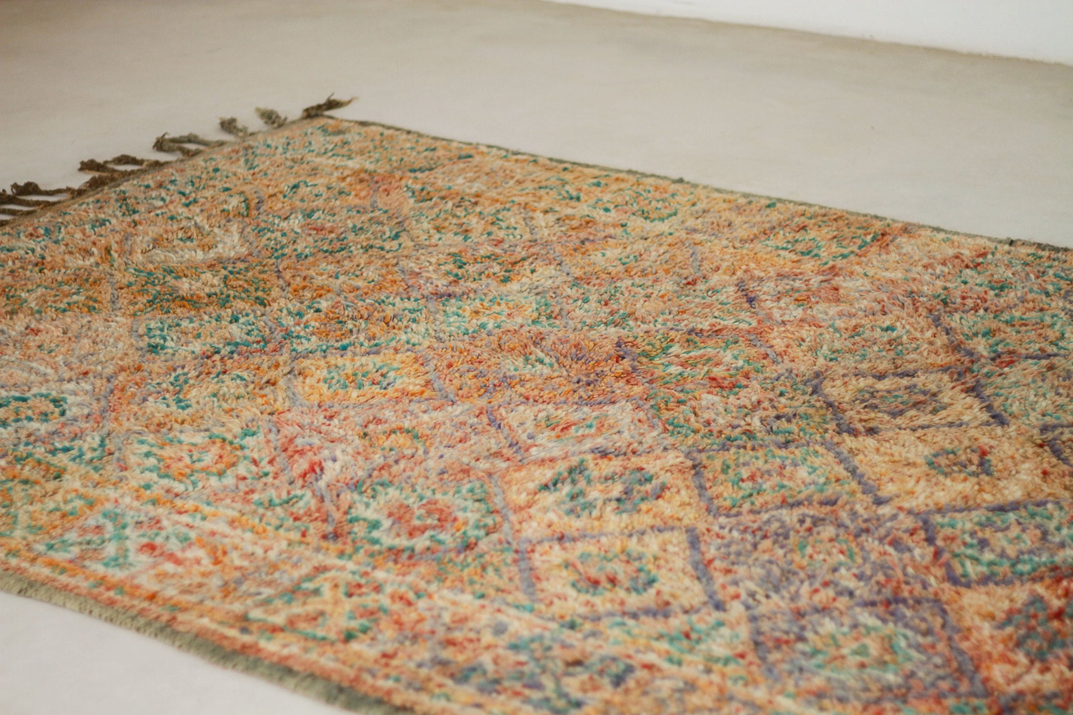 Vintage Moroccan Rug – Handmade Wool Berber rug, 6x10 ft – beni mguild rug