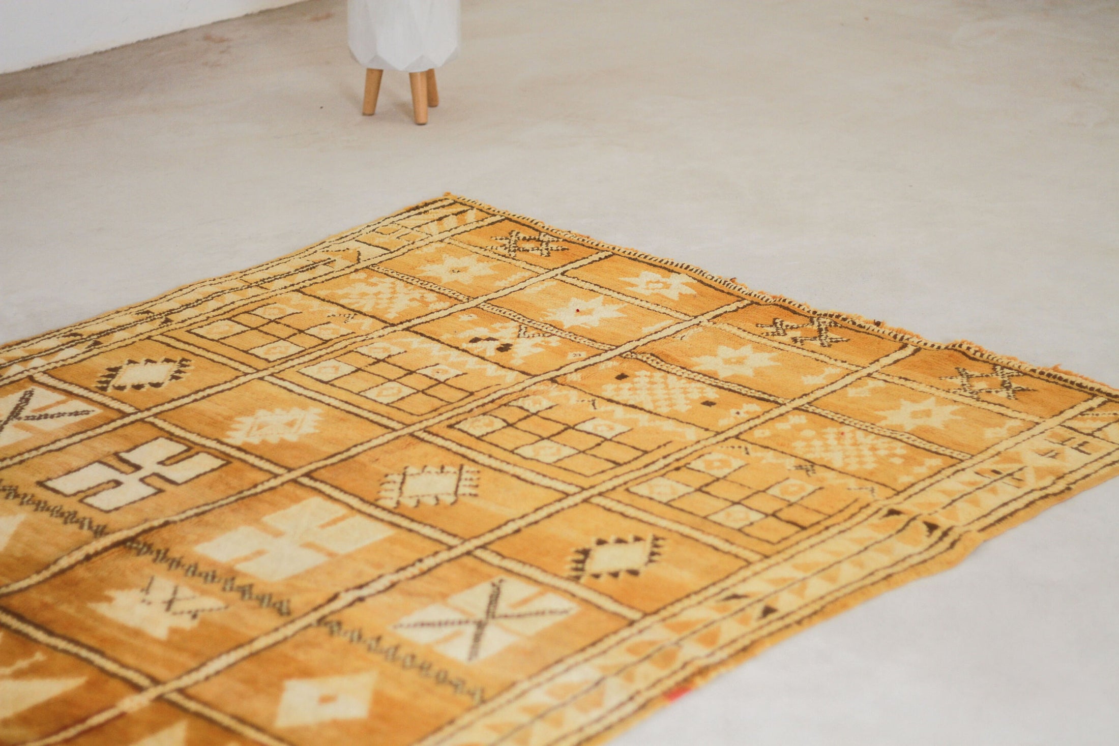 Vintage Moroccan Rug – Handmade Wool Berber rug, 7x5 ft – Yellow beni mguild rug