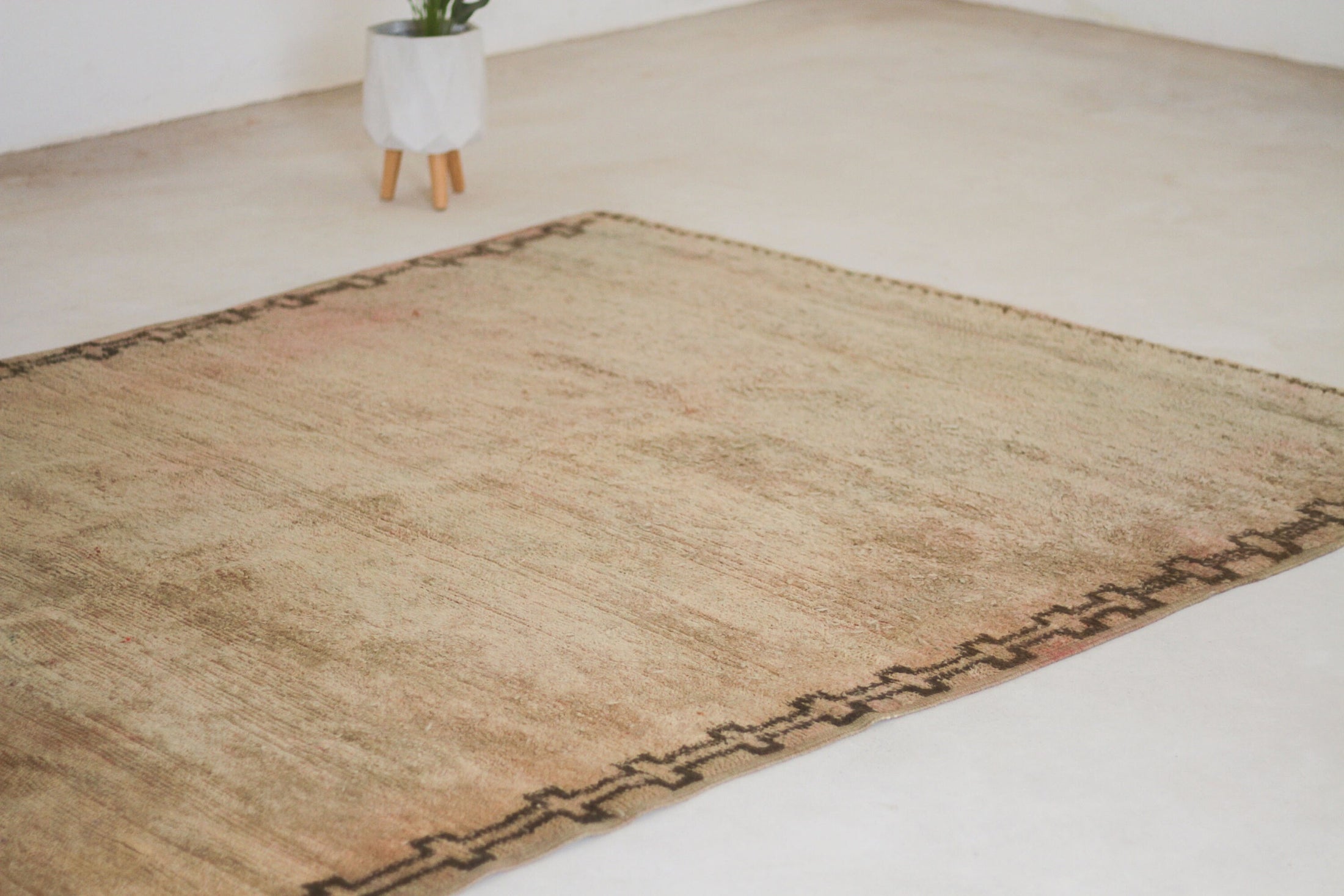 Vintage Moroccan Rug – Handmade Wool Berber rug, 6x13 ft – Large beni mguild rug