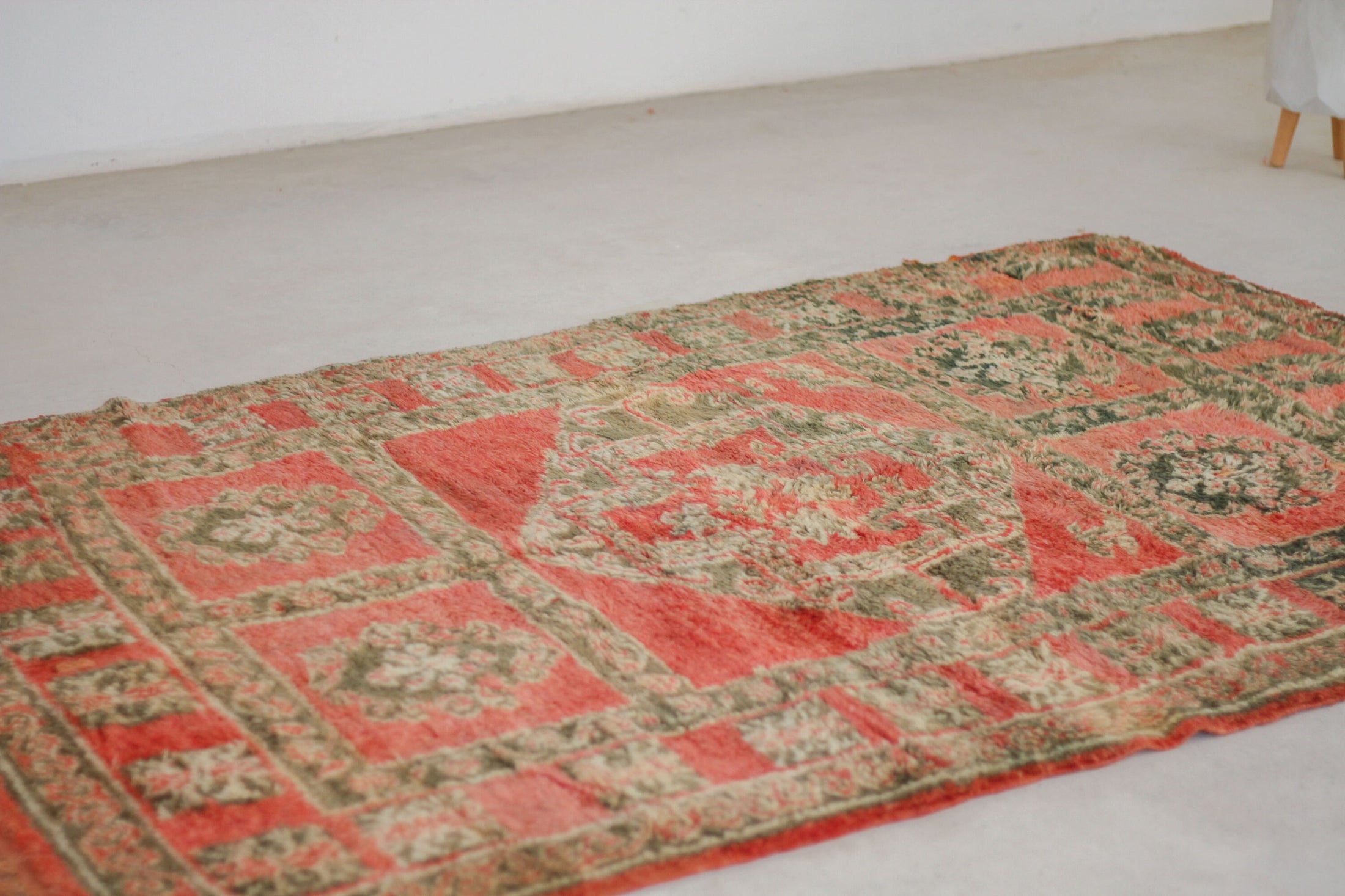 Vintage Moroccan Rug – Handmade Wool Berber rug, 5x11 ft – Pink beni mguild rug