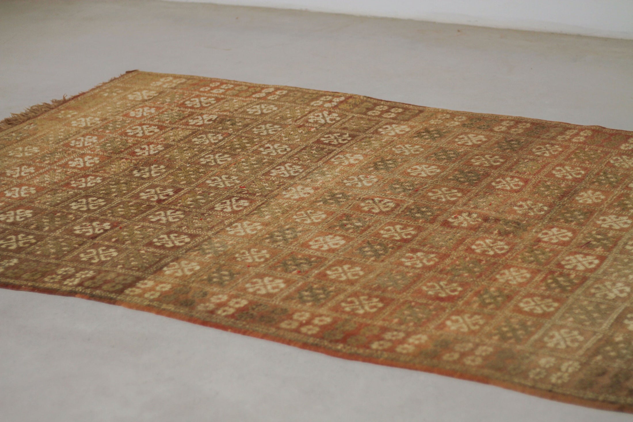 Vintage Moroccan Rug – Handmade Wool Berber rug, 5x8 ft – beni mguild rug