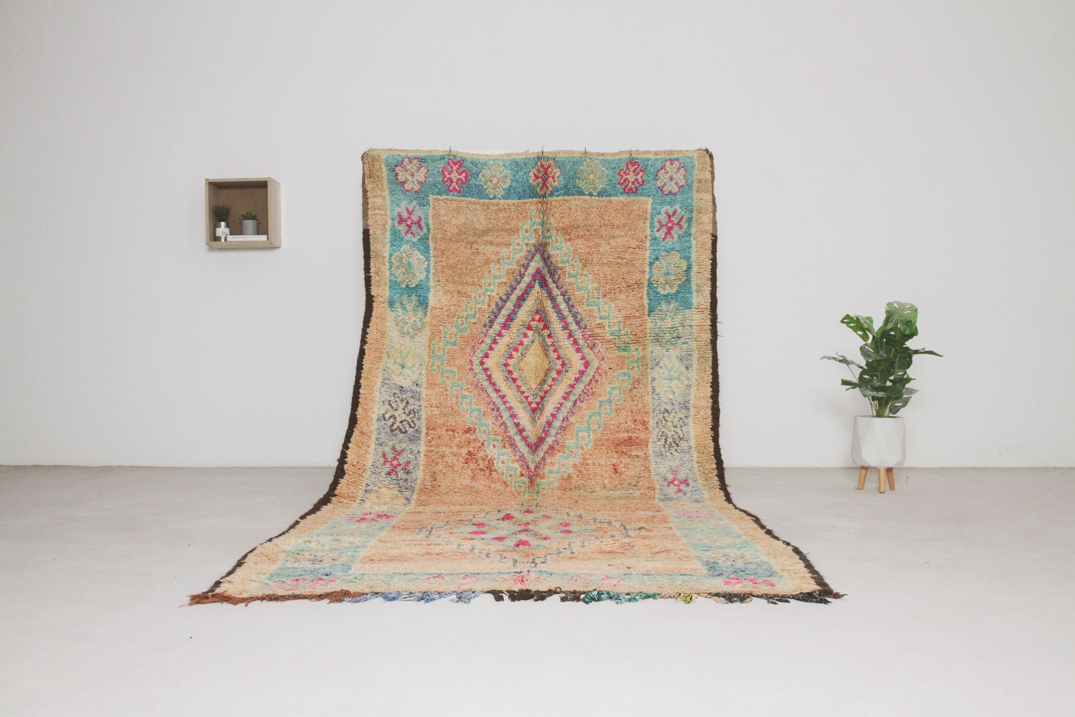 Vintage Moroccan Rug – Handmade Wool Berber rug, 5x11 ft – Pink beni mguild rug