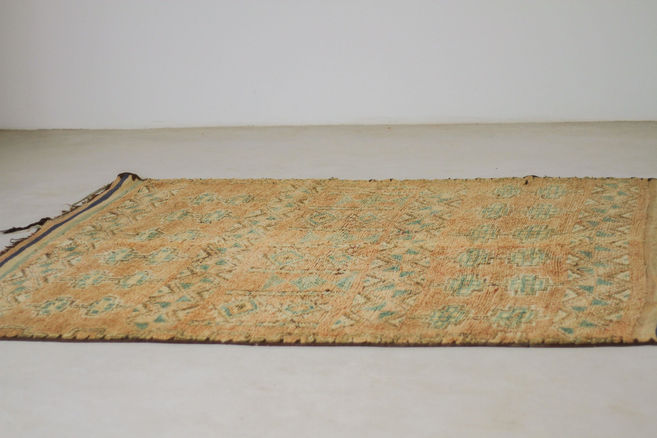 Vintage Moroccan Rug – Handmade Wool Berber rug, 7x8 ft – beni mguild rug