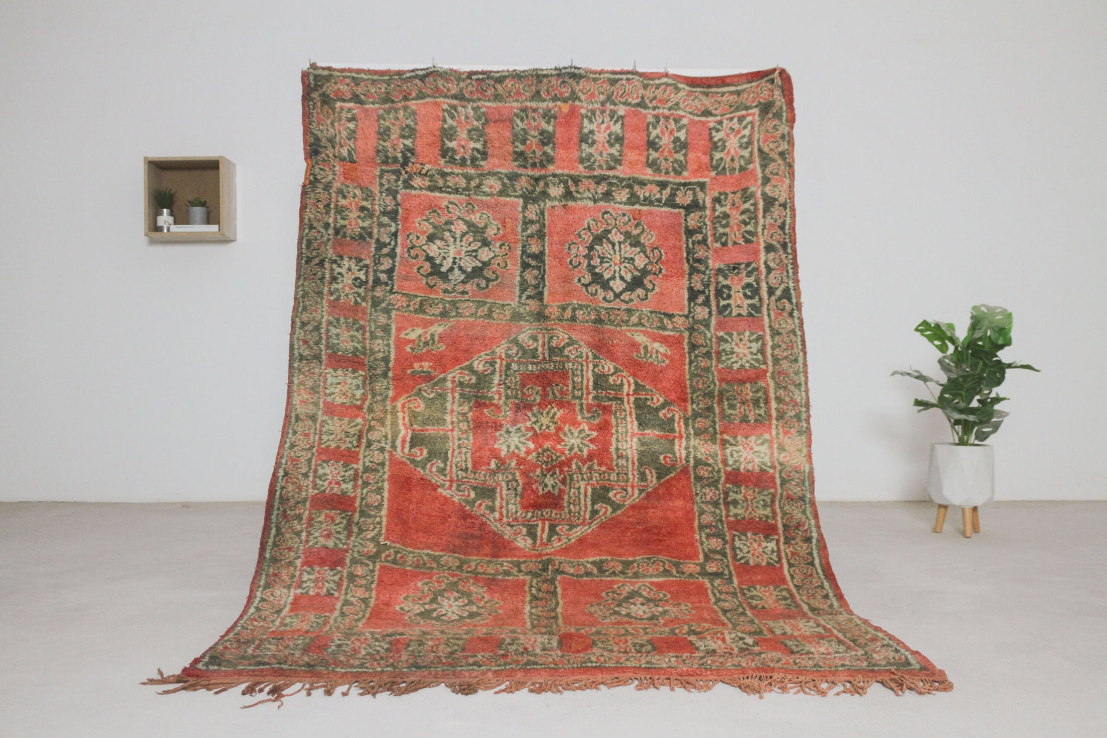 Vintage Moroccan Rug – Handmade Wool Berber rug, 5x11 ft – Pink beni mguild rug