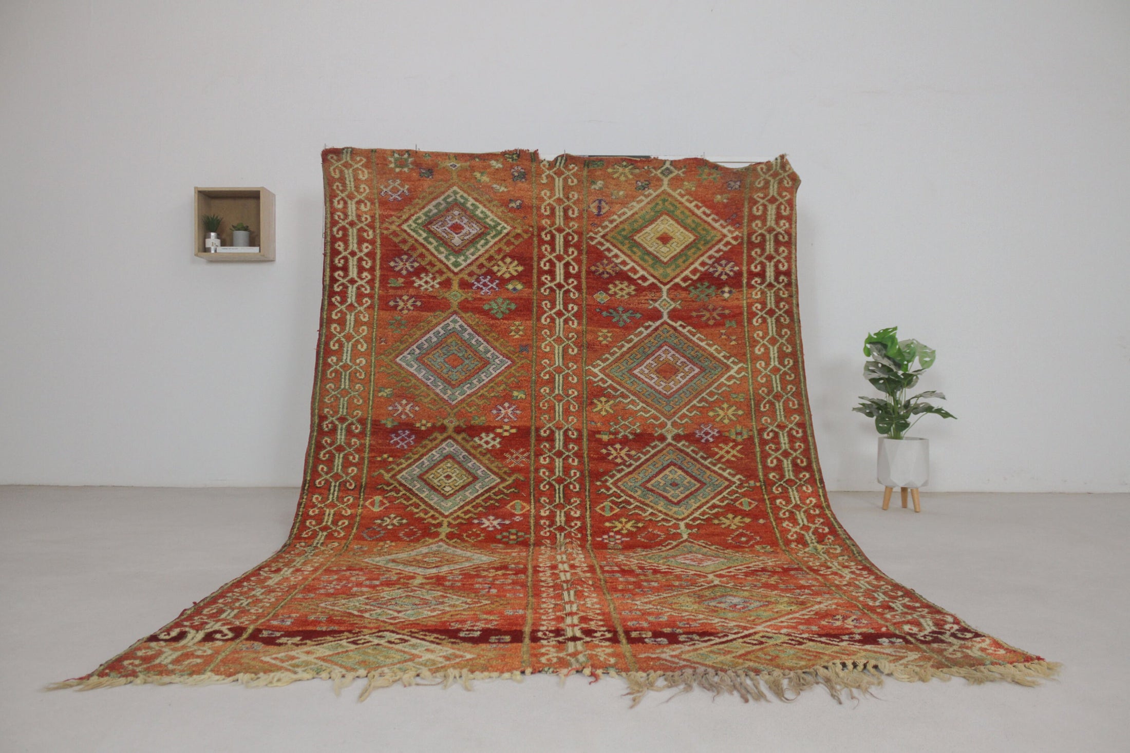 Vintage Moroccan Rug – Handmade Wool Berber rug, 6x10 ft – Red beni mguild rug