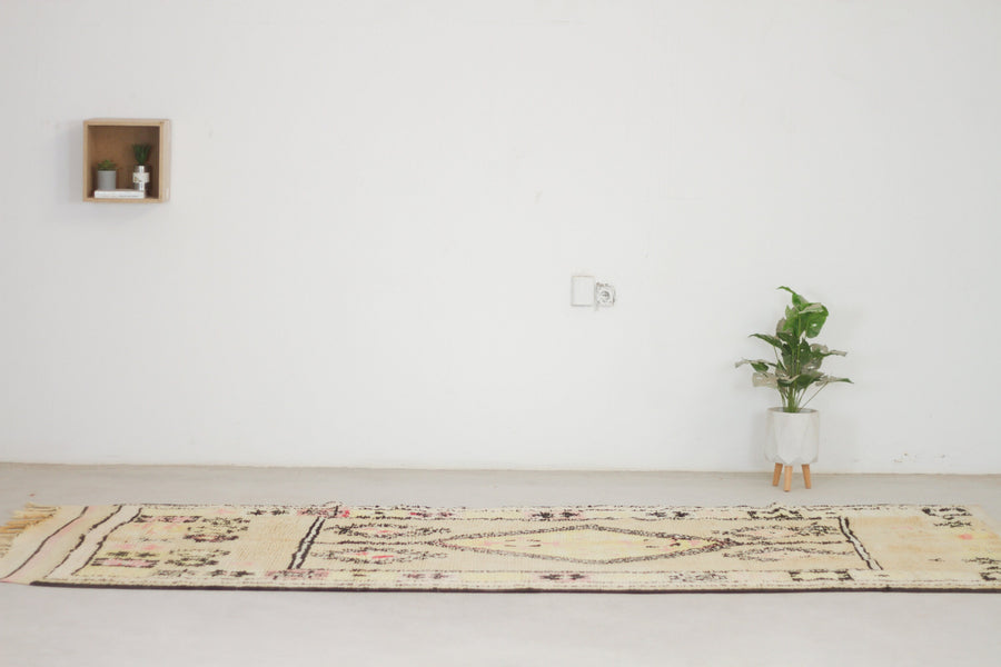 Vintage Cream Moroccan Rug, 5' x 11'8" – No. 123