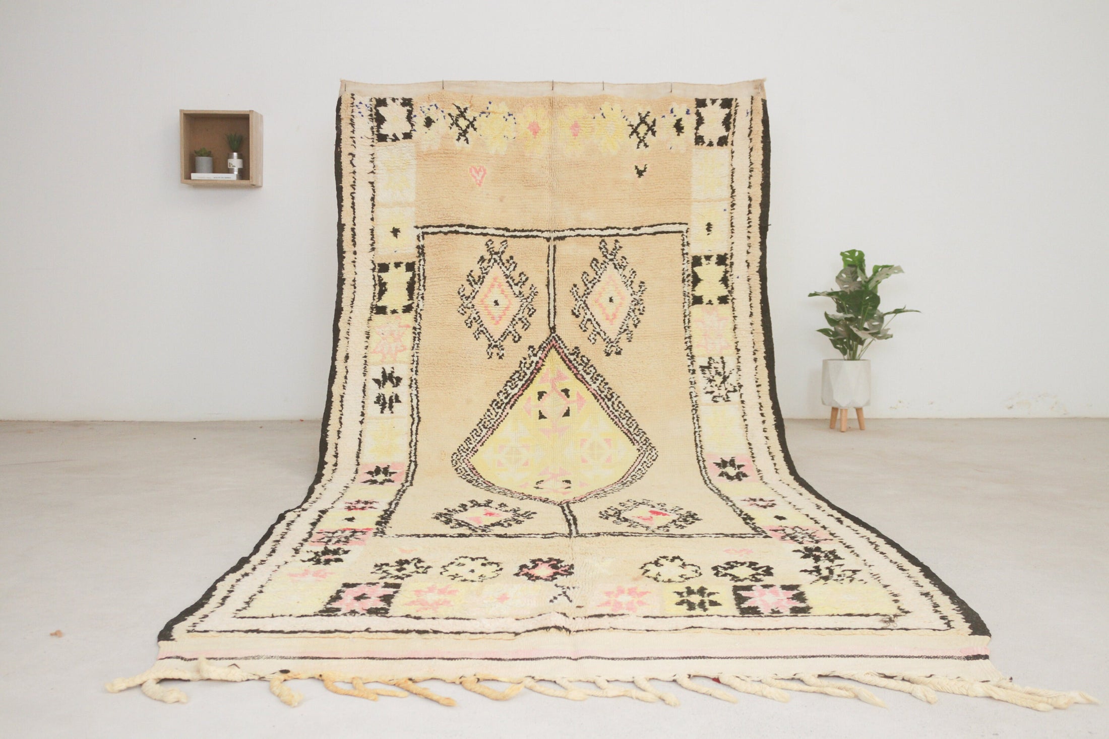 Vintage Moroccan Rug – Handmade Wool Berber rug, 5x11 ft – Yellow beni mguild rug