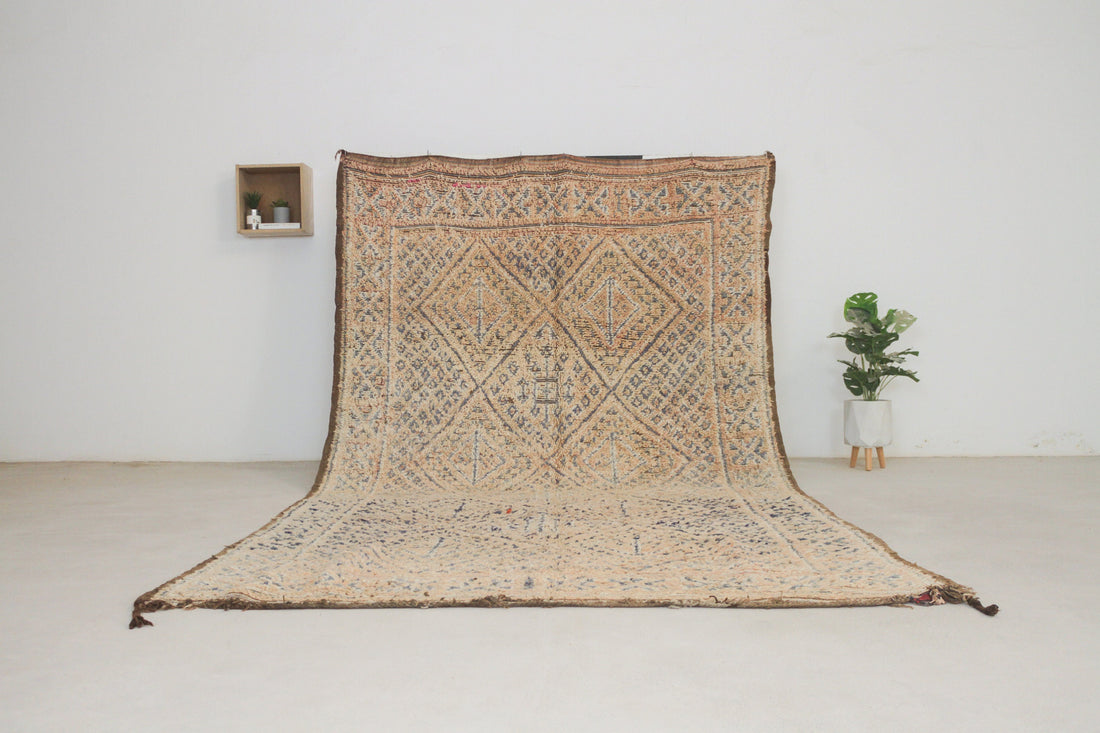 Vintage beige Moroccan rug No. 99, 6'5" x 11'3", full view
