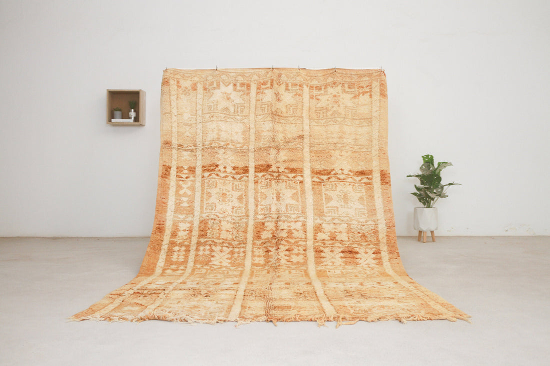 Vintage peach Moroccan rug No. 102, 5'5" x 8'7", full view