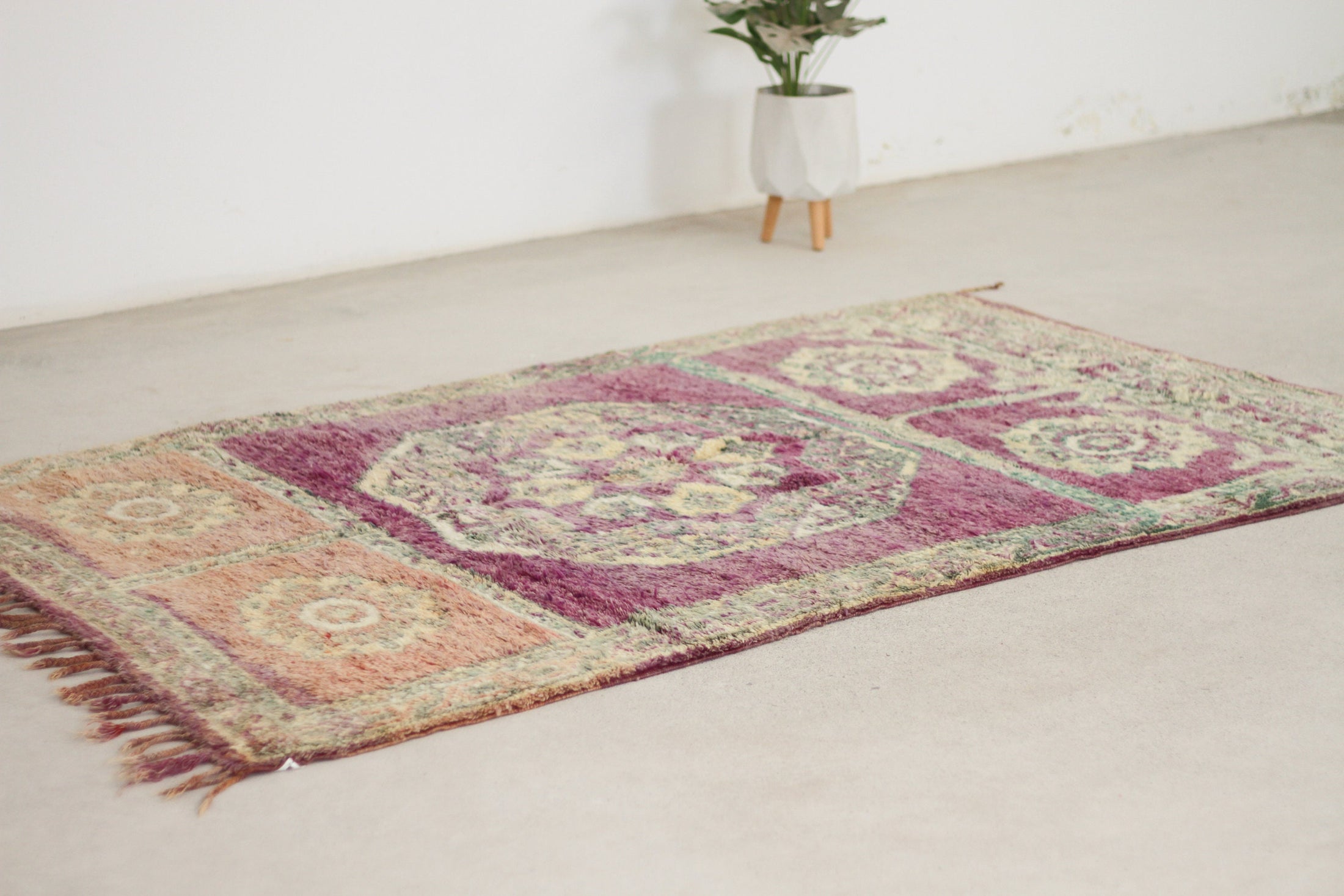 Vintage Moroccan Rug – Handmade Wool Berber rug, 4x7 ft – Purple beni mguild rug