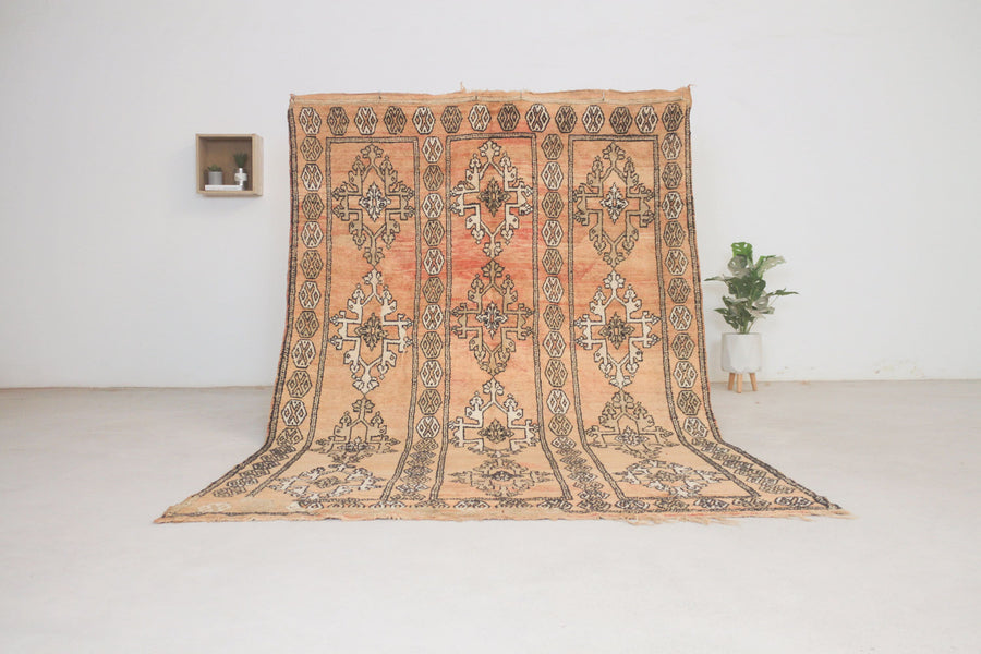 Vintage Moroccan Rug – Handmade Wool Berber rug, 5x9 ft – Peach beni mguild rug