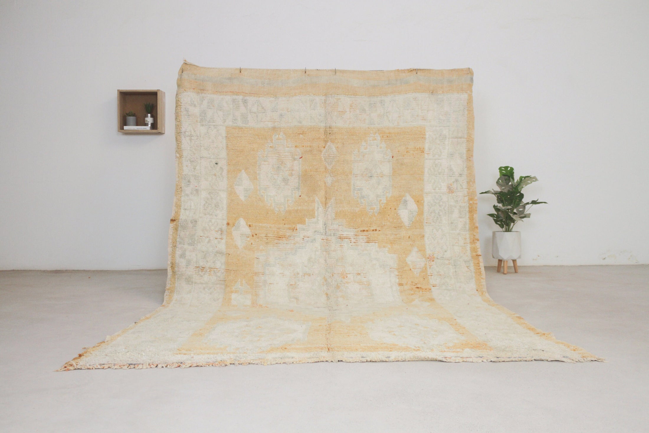 Vintage Moroccan Rug – Handmade Wool Berber rug, 6x9 ft – Yellow beni mguild rug