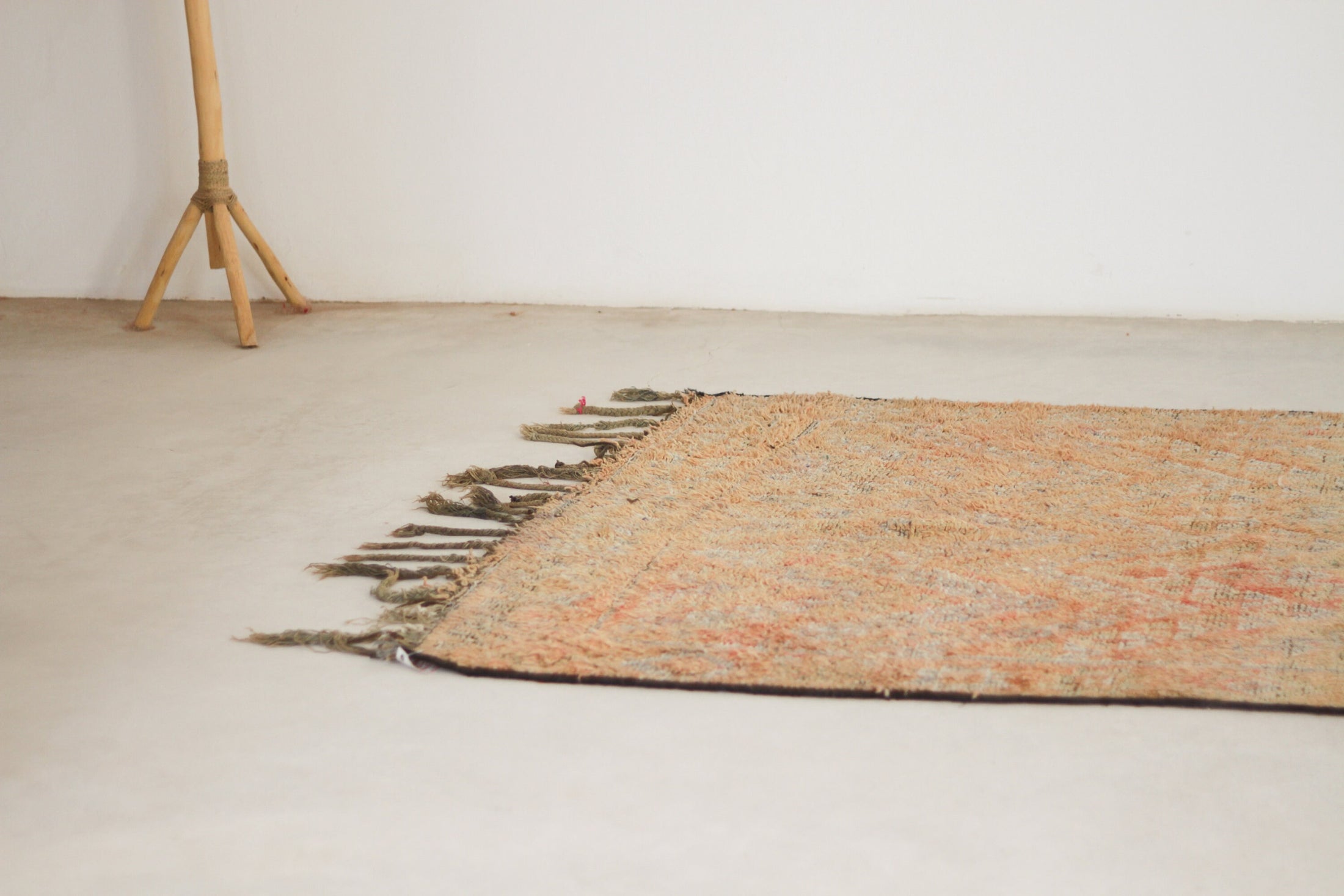 Vintage Moroccan Rug – Handmade Wool Berber rug, 5x10 ft – beni mguild rug