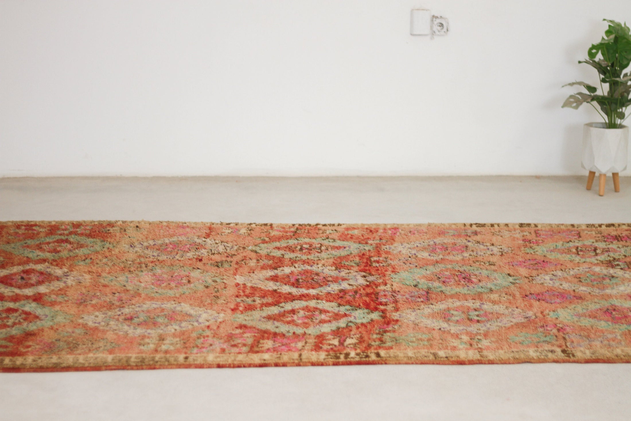 Vintage Moroccan Rug – Handmade Wool Berber rug, 6x11 ft – Red beni mguild rug