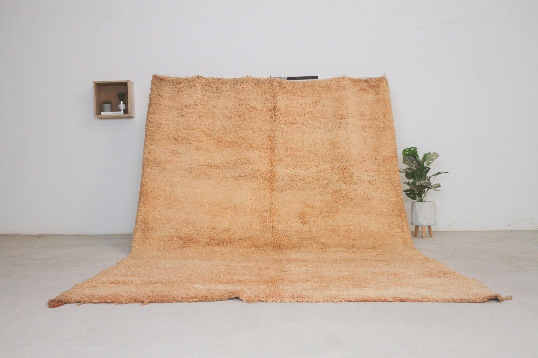 Vintage Moroccan Rug – Handmade Wool Berber rug, 7x10 ft – Peach beni mguild rug