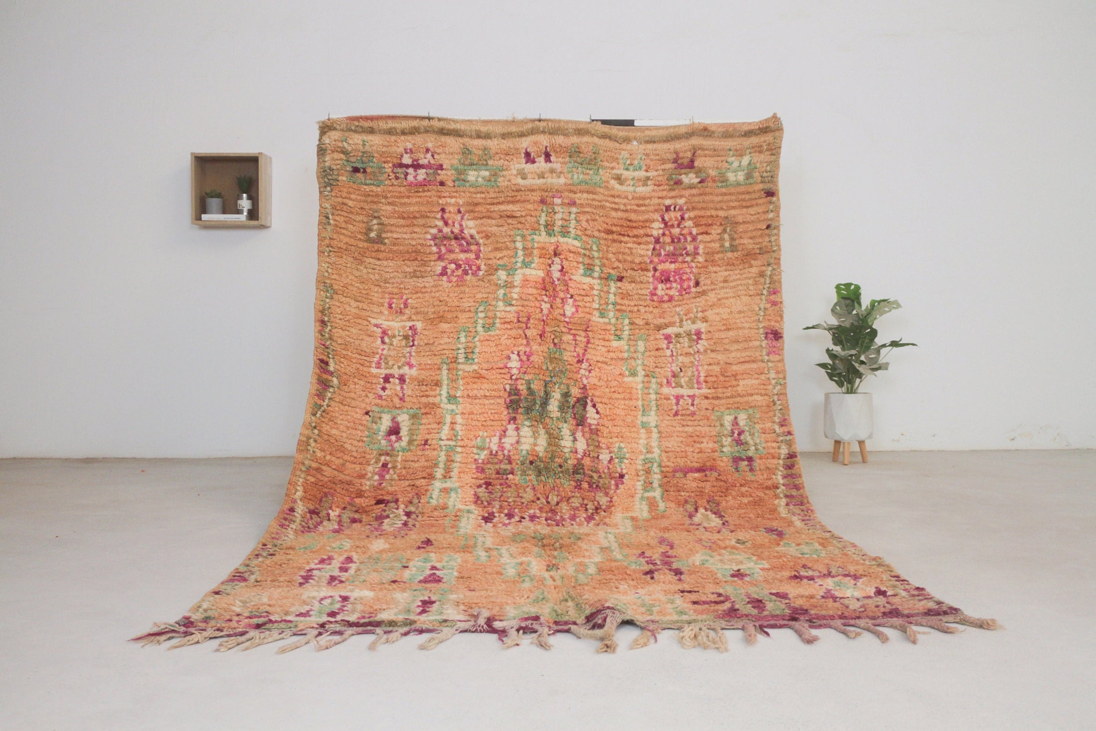 Vintage Moroccan Rug – Handmade Wool Berber rug, 5x9 ft – Peach beni mguild rug