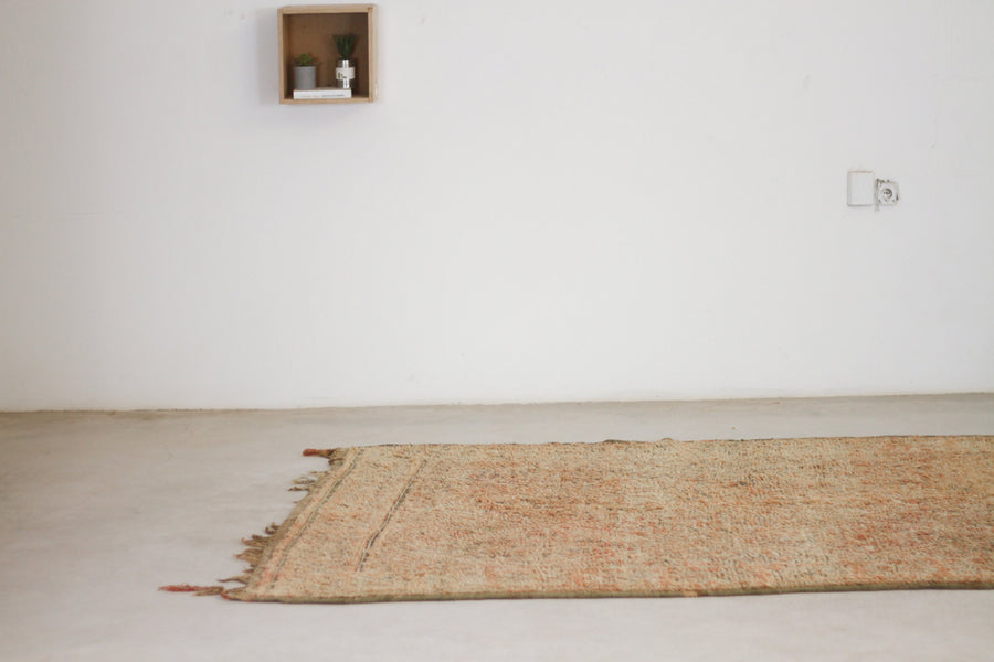 Vintage Beige Moroccan Rug, 6'5" x 9' – No. 153