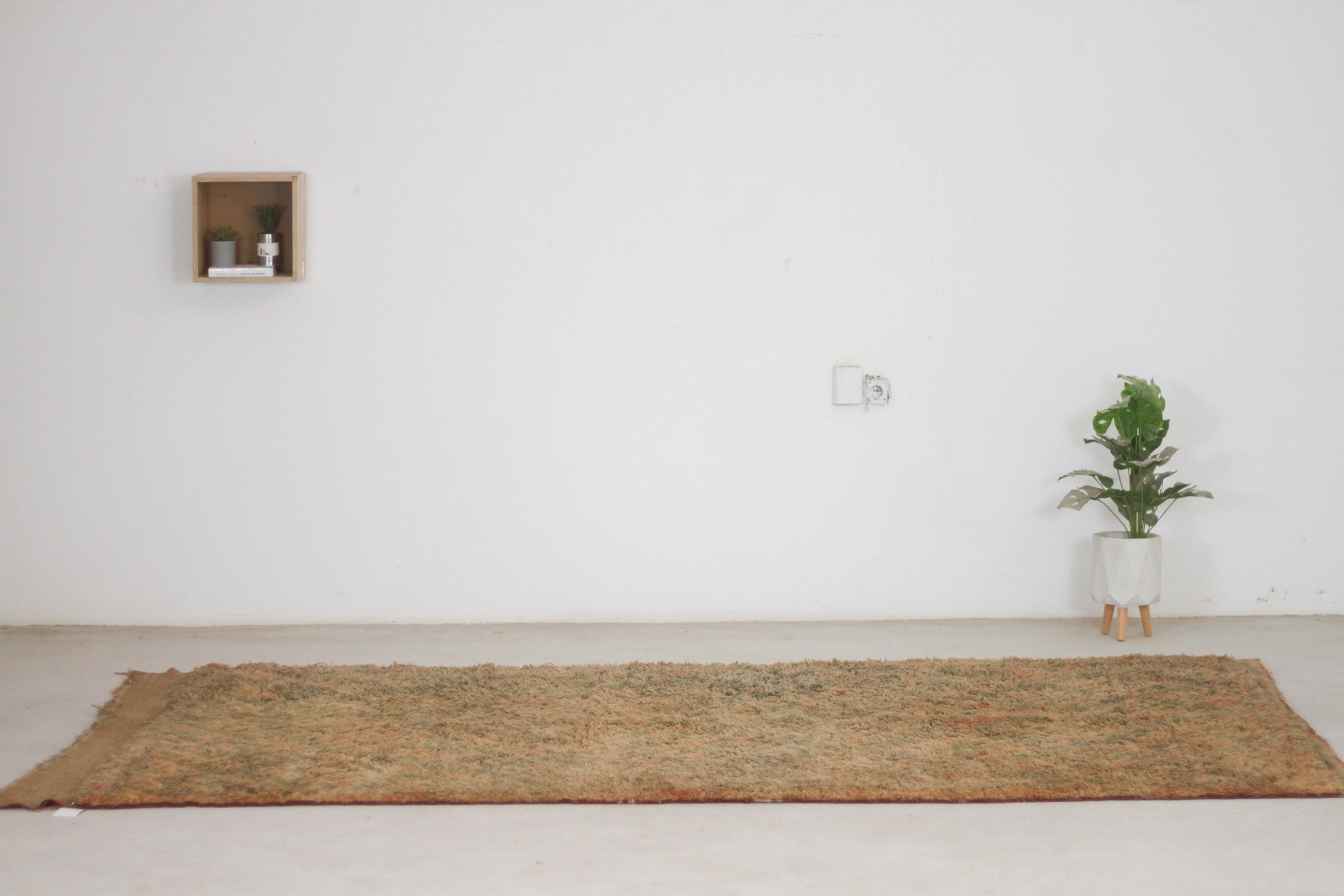 Vintage Moroccan Rug – Handmade Wool Berber rug, 6x10 ft – beni mguild rug