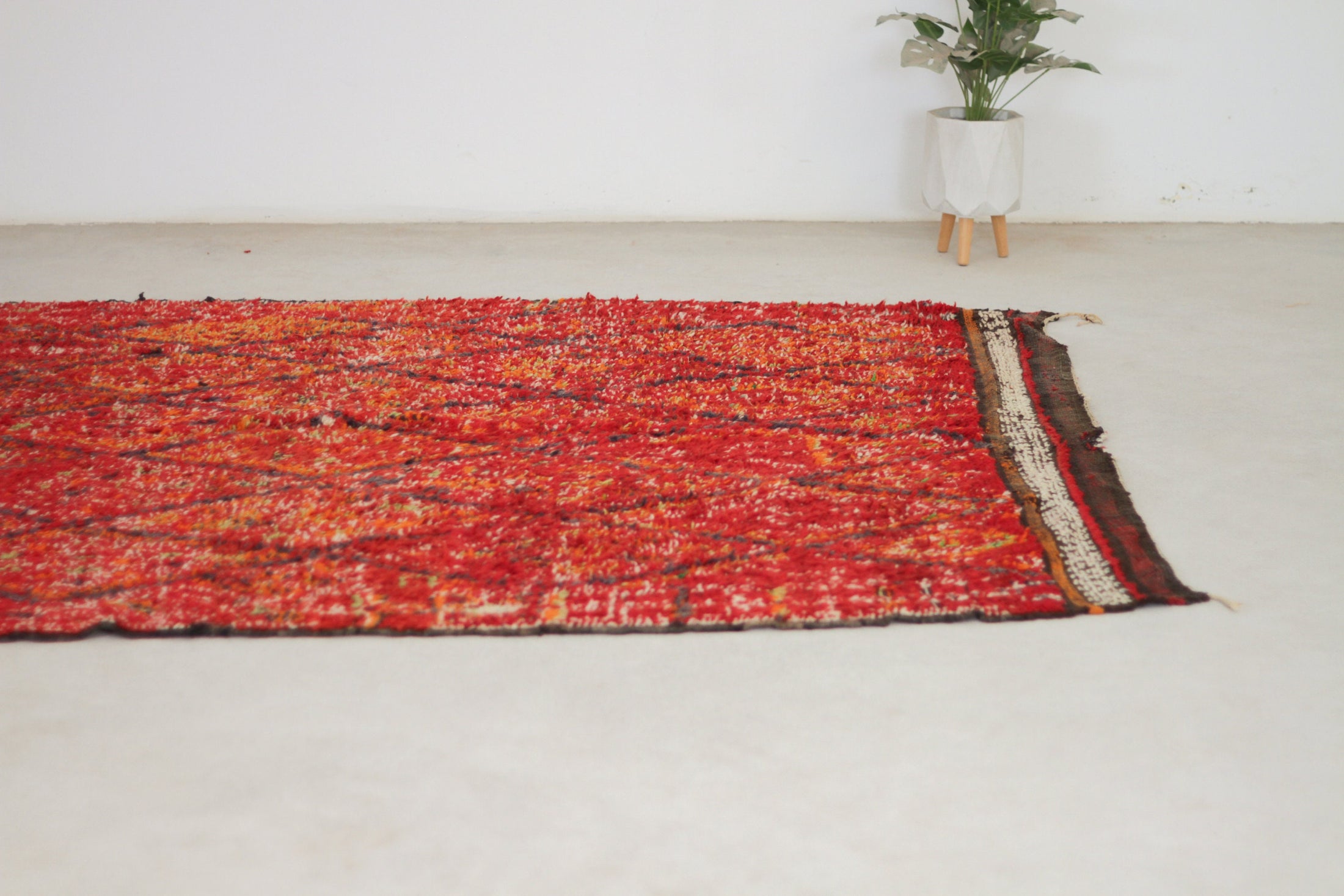 Vintage Moroccan Rug – Handmade Wool Berber rug, 7x10 ft – Red beni mguild rug