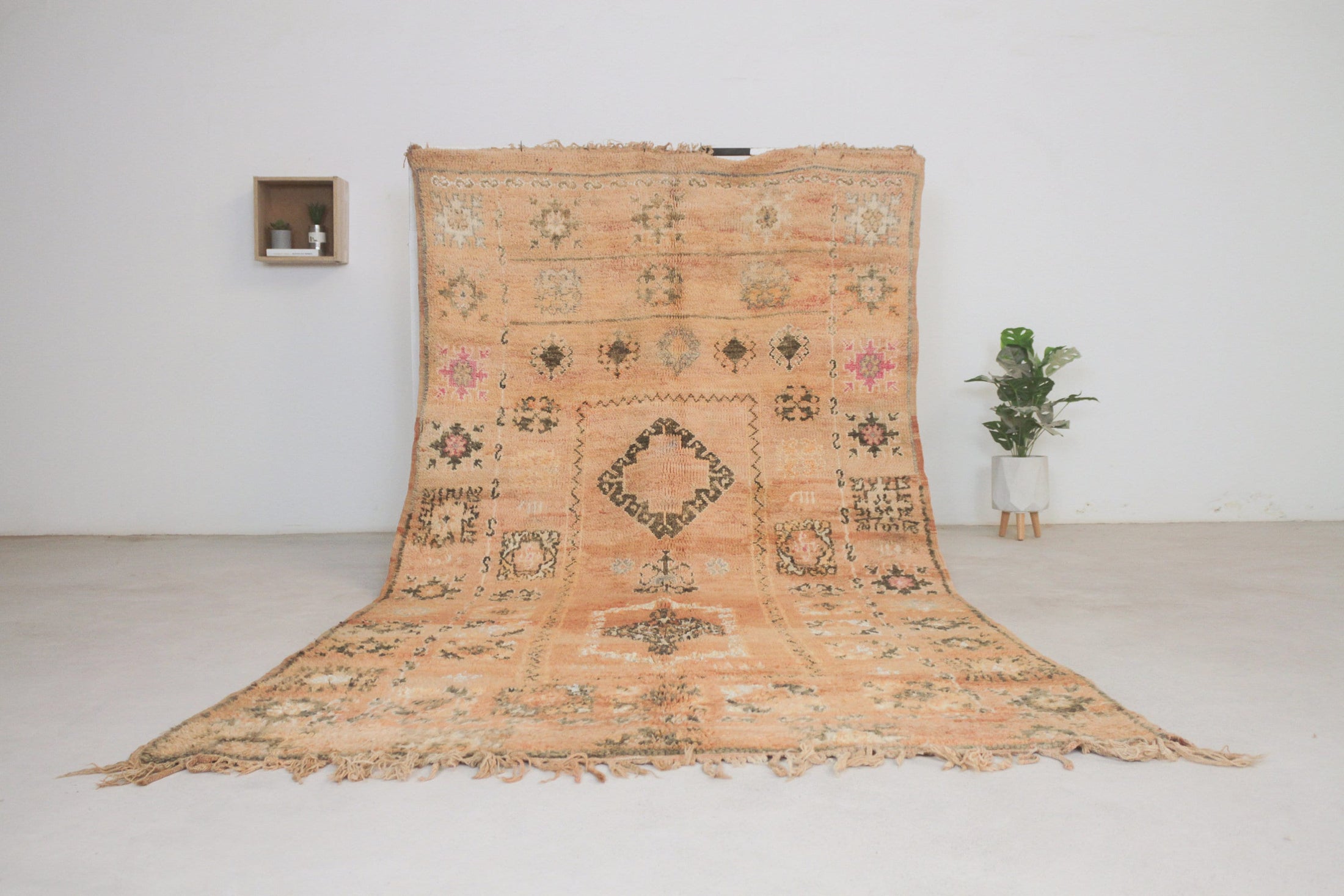 Vintage Moroccan Rug – Handmade Wool Berber rug, 5x11 ft – Peach beni mguild rug
