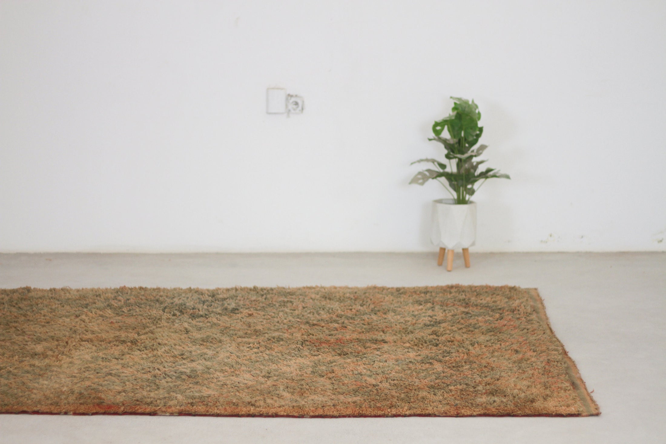Vintage Moroccan Rug – Handmade Wool Berber rug, 6x10 ft – beni mguild rug