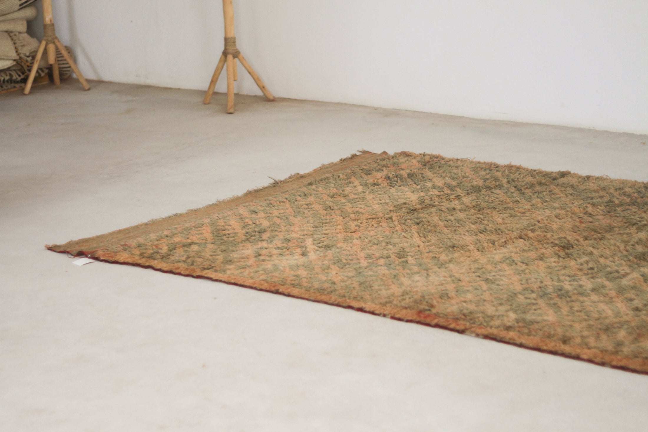Vintage Moroccan Rug – Handmade Wool Berber rug, 6x10 ft – beni mguild rug