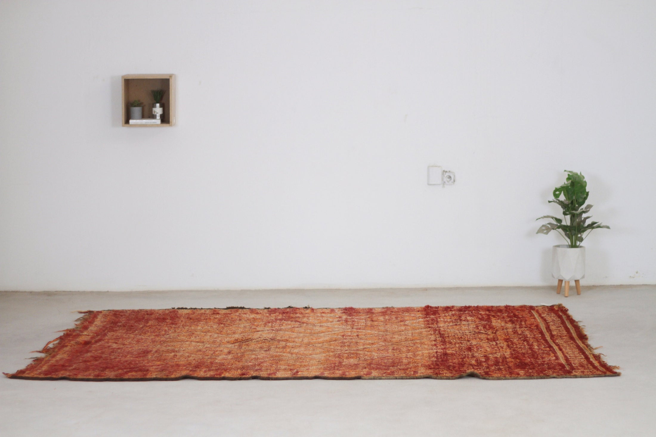 Vintage Moroccan Rug – Handmade Wool Berber rug, 7x9 ft – Red beni mguild rug
