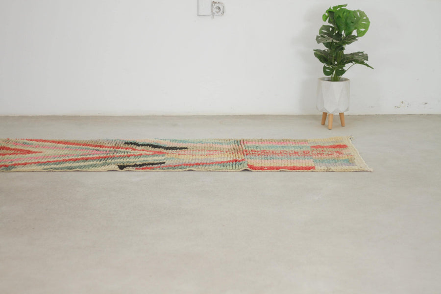 Cream and Coral Boujaad-Style Moroccan Runner, 2'6" x 9'3" – No. L-k6