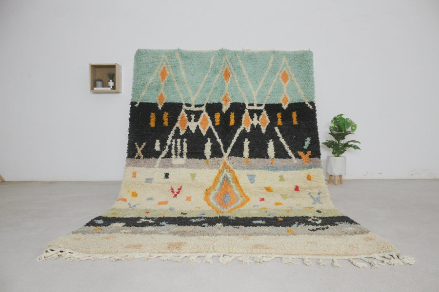 Cream Boujaad-style Moroccan rug No. L-A114, bands across, full view