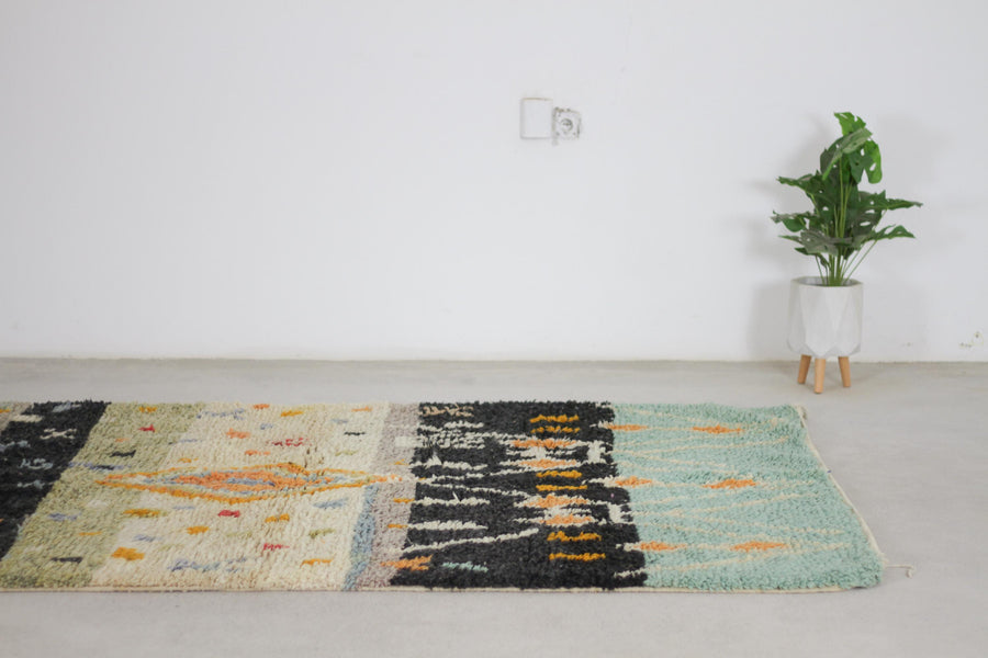 Cream and Green Boujaad-Style Moroccan Rug, 5'7" x 8'7" – No. L-A114