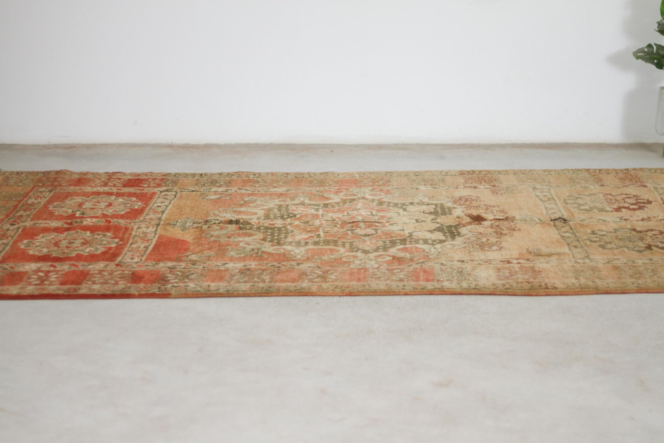 Vintage Moroccan Rug – Handmade Wool Berber rug, 6x11 ft – Peach beni mguild rug