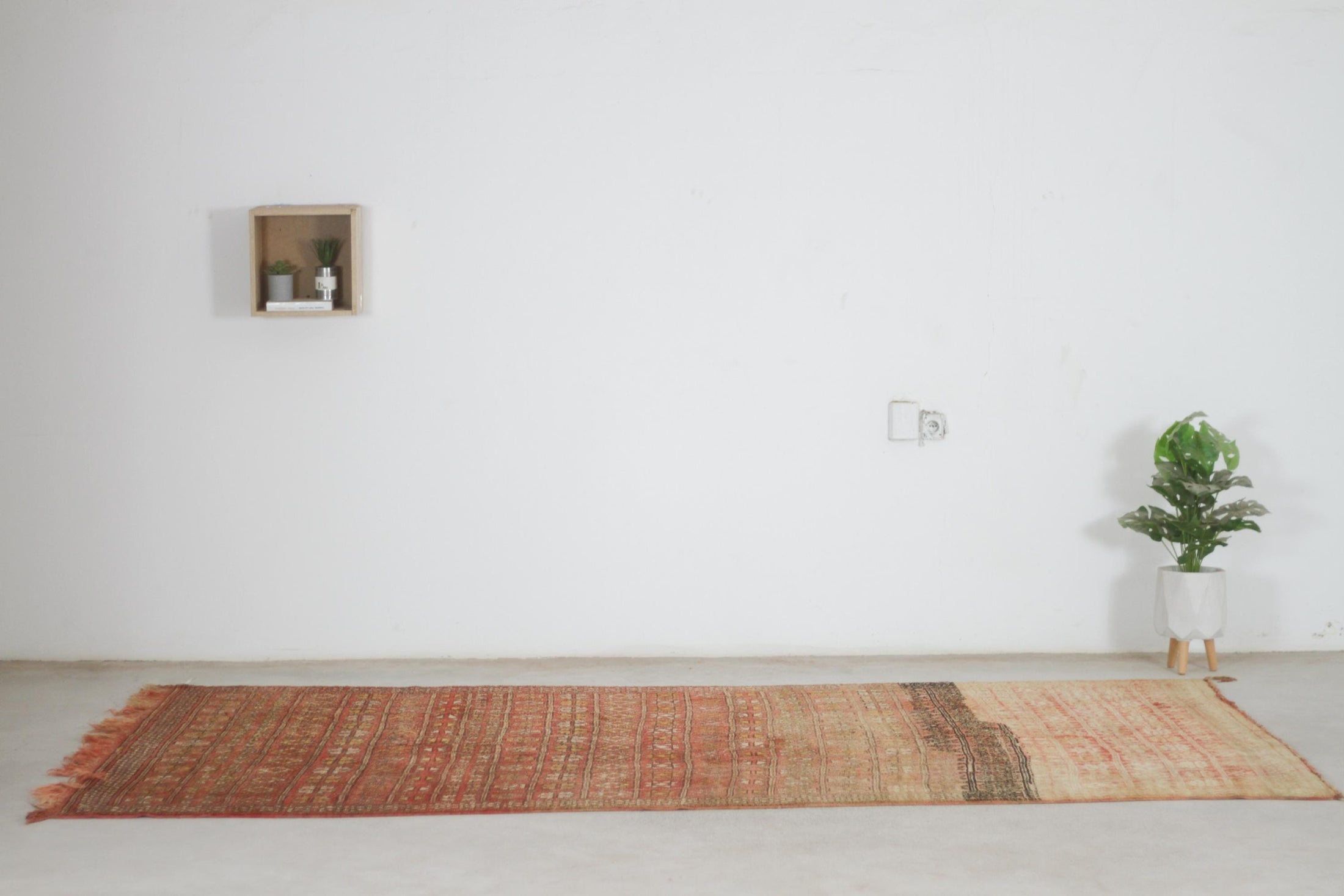 Vintage Moroccan Rug – Handmade Wool Berber rug, 6x10 ft – Brown beni mguild rug